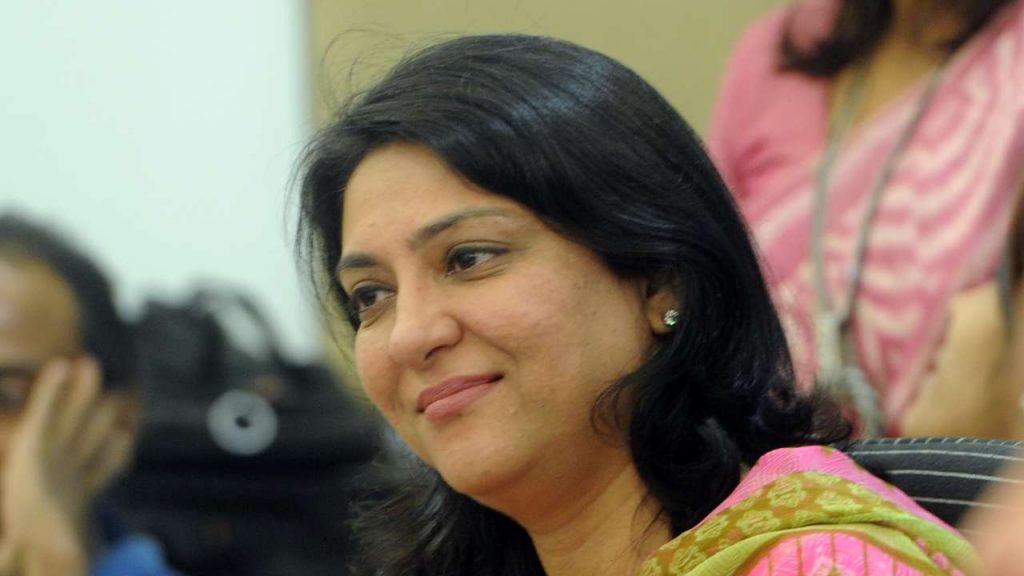 2019 Lok Sabha: Changing earlier decision, Priya Dutt to now contest elections