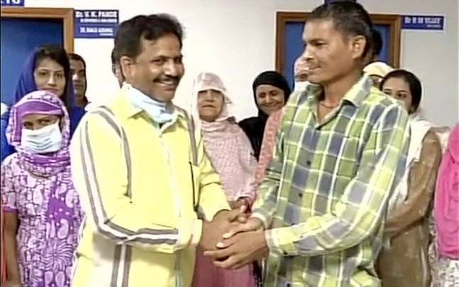 Mumbai: Hindu and Muslim woman donate kidneys to each other’s husband, set an example