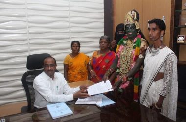 Transwoman Bharathi Kannamma to contest from Madurai; promises to bring in wealth ceiling if voted
