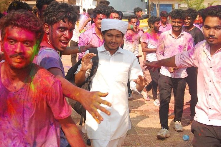 Remember Surf Excel Holi ad? Boys protect white clad Muslim lad heading to mosque