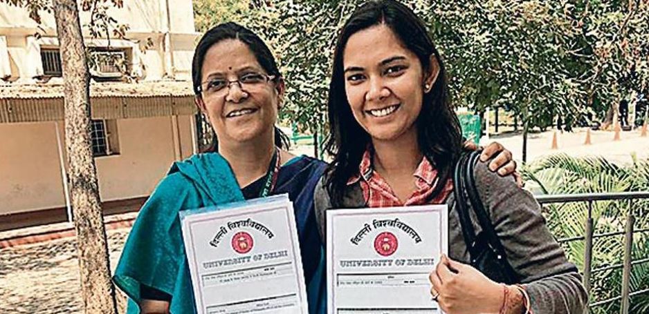 Delhi University: Mother-Daughter duo receives PhD degrees together