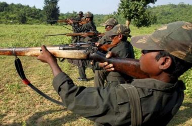 Jharkhand: Three Maoists arrested in Gumla district