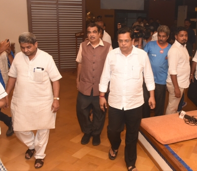 Image result for Nitin Gadkari pays last respects to Parrikar