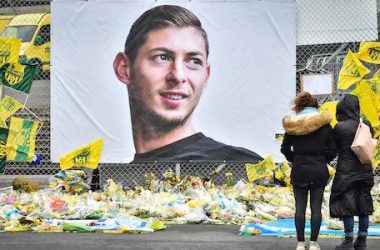 Footballer Emiliano Sala crash pilot 'not qualified to fly at night'