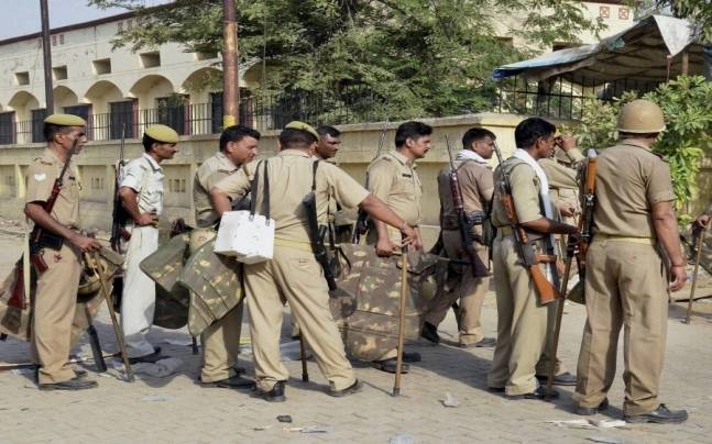 UP: Over 100 students earlier lathicharged for protesting against their school; now booked