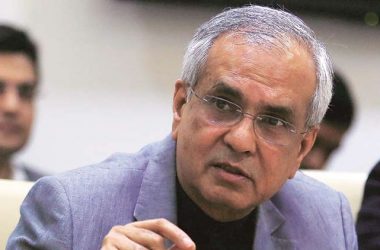 Election Commission seeks Niti Aayog VC's explanation for remarks over Congress' income support promise