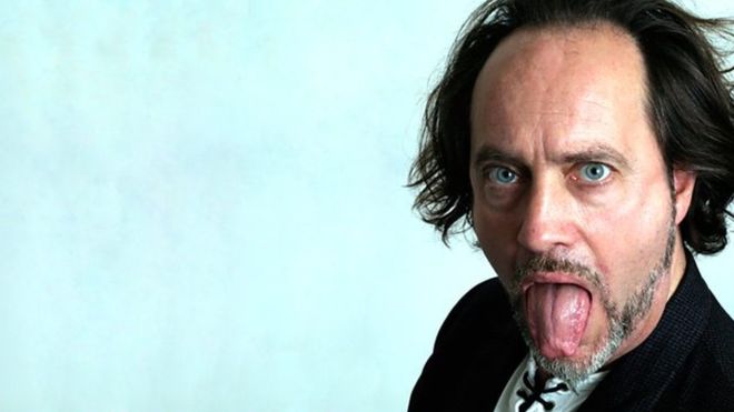 British comic Ian Cognito dies on stage during performance