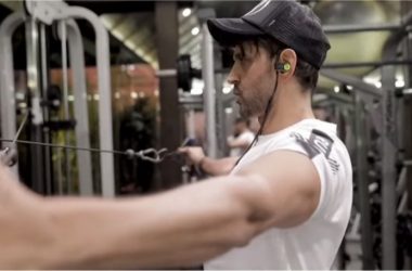 Suzzanne Khan's comment on Hrithik Roshan's workout video is all sorts of mush!