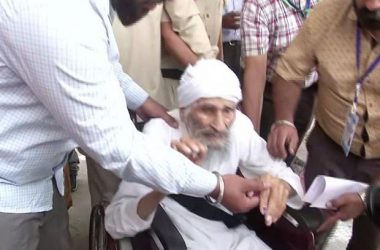 111-years-old Delhi's oldest voter casts vote, says will vote for those who have worked