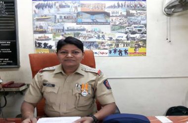 Mumbai lady cop lands in LOC to nab man who sent pornographic video on WhatsApp