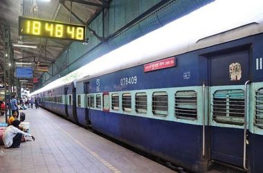 COVID-19 lockdown: Indian Railways to cut down allowances of 13 lakh employees to compensate losses