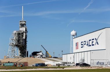 SpaceX postpones launch of 60 Starlink Internet satellites