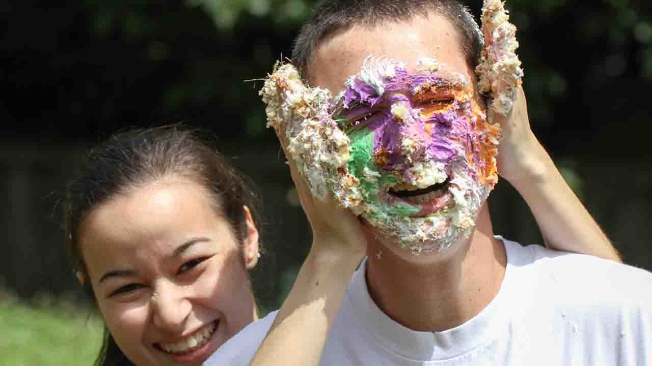 Surat police prohibits smearing cake on face during birthday celebrations