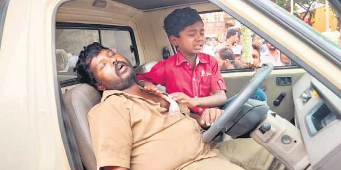 Karnataka: Quick thinking 10-year-old son averts accident when father suffers cardiac arrest while driving