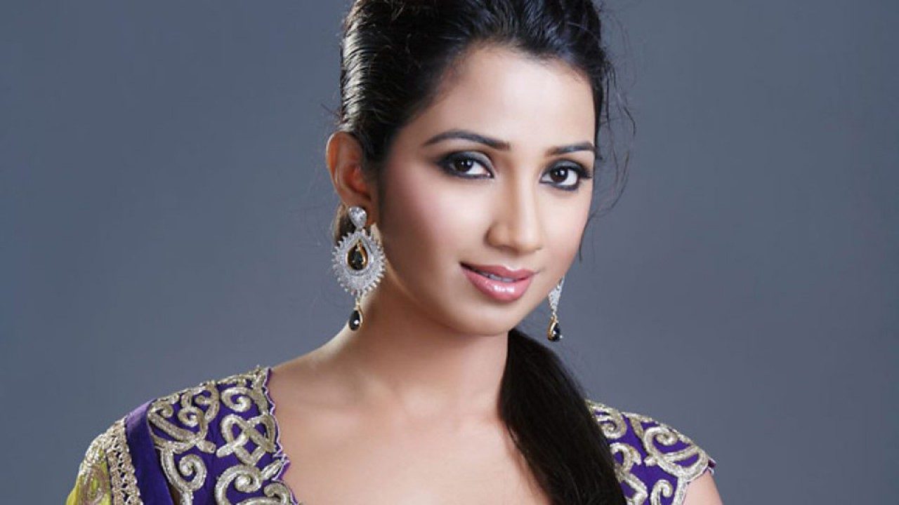 Singer Shreya Ghoshal barred from carrying musical instrument on flight, lashes out on airline