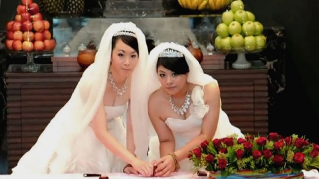 Taiwan holds first same-sex marriages in Asia