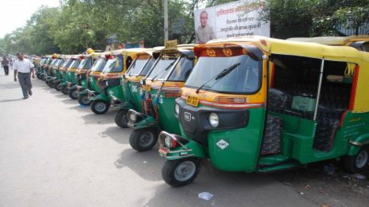 Autorickshaw fare hiked by ₹1.5/km in Delhi from today