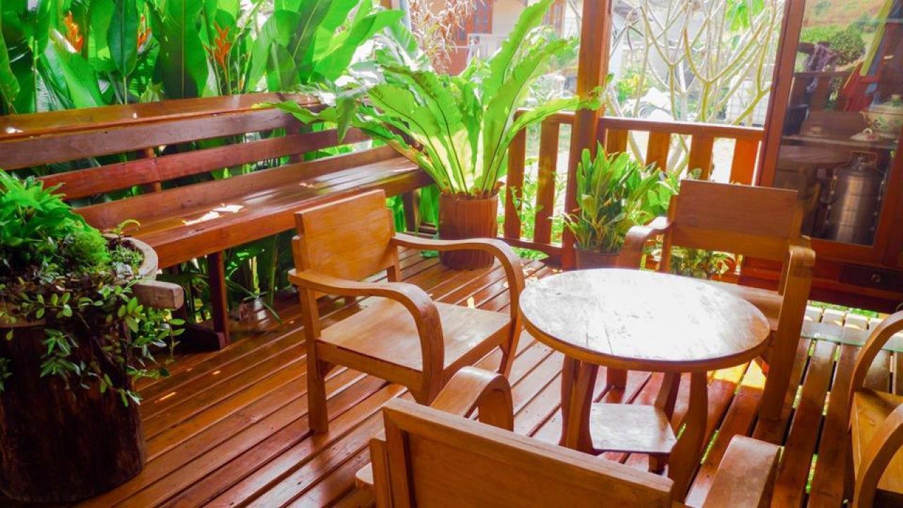 Here's how you can maintain your furniture during the Monsoon