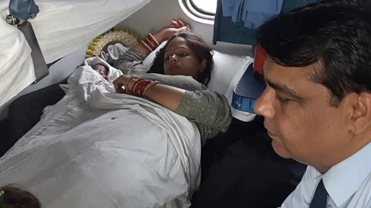 Netizens praises Indian Railways after woman gives birth to baby in train with help of TTE