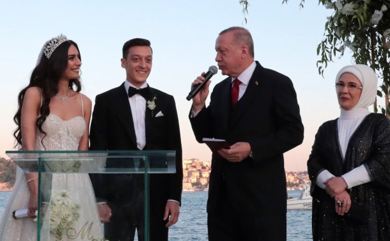 Mesut Ozil gets married, couple pledges to pay for surgeries of 1000 children