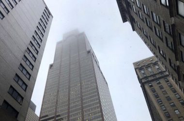 New York: Pilot killed in helicopter crash on top of building in Midtown Manhattan