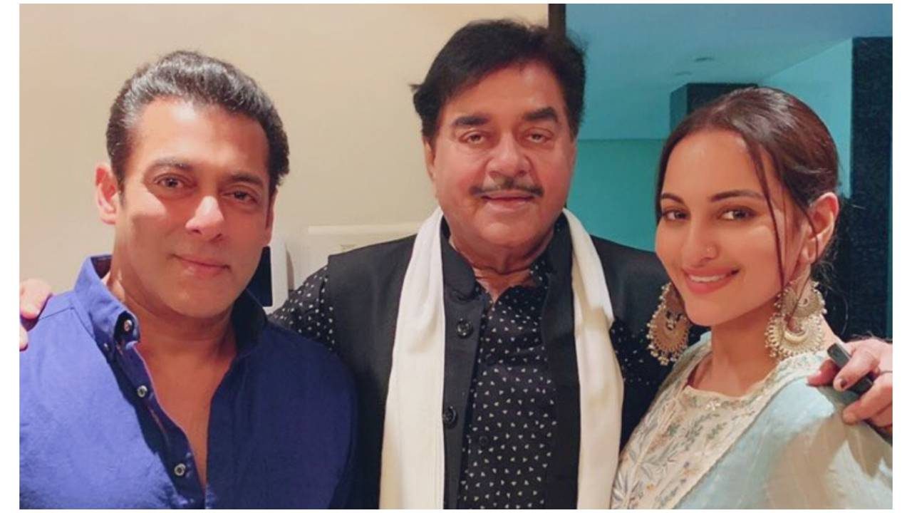 Salman Khan celebrated Eid with Sonakshi Sinha and Shatrughan Sinha