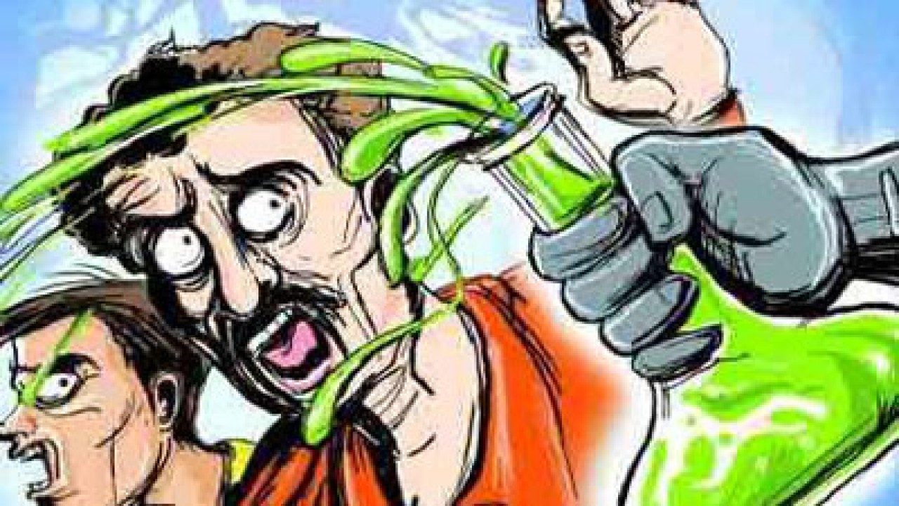 UP: Woman held for throwing hot oil on ex-lover on his wedding day