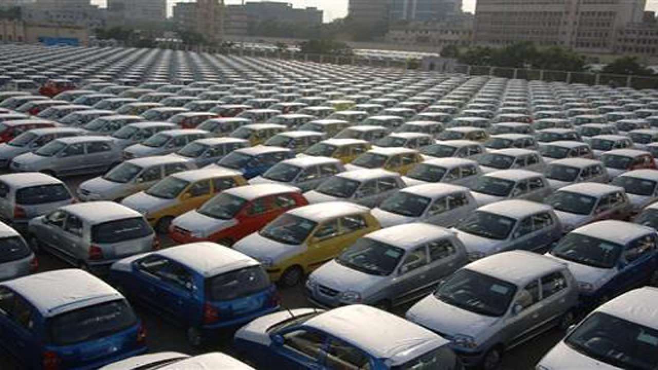 Domestic passenger cars' sales down 26% in May: SIAM
