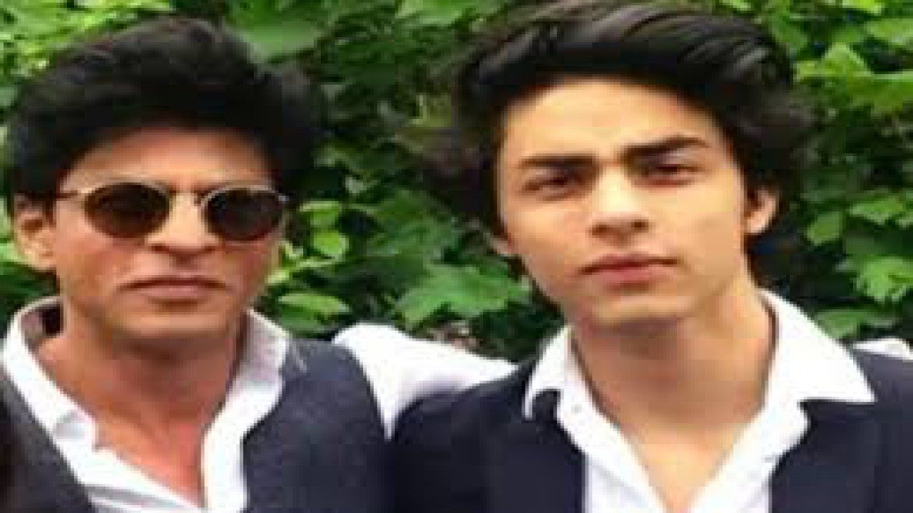 Shah Rukh Khan pairs up with son Aryan for 'The Lion King'