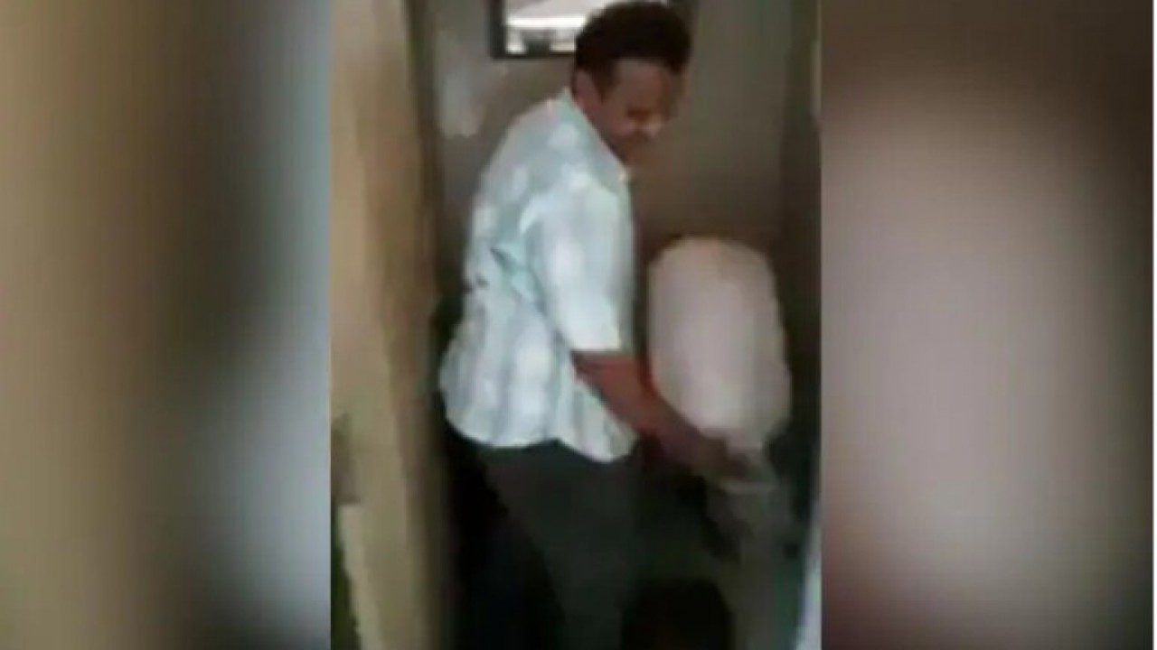 Caught on cam: Mumbai Idli vendor uses toilet water to cook food, FDA orders probe