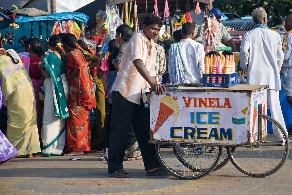 Noida: Cops allegedly thrash vendor for demanding payment of Rs 50 after buying ice-cream