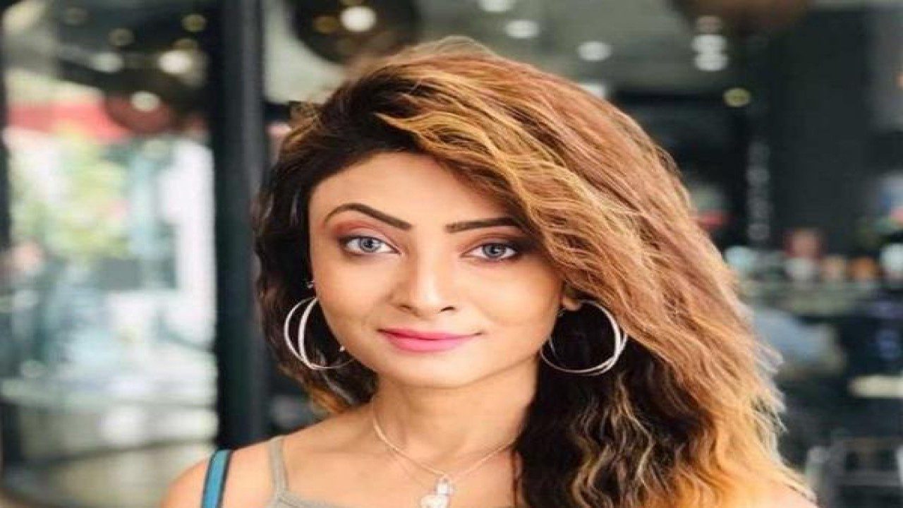 Bengali TV actress Juhi Sengupta harassed by petrol pump staff, recounts incident on Facebook