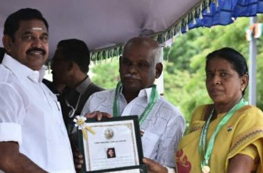 Tamil Nadu elderly couple honoured with bravery award for fighting off armed robbers