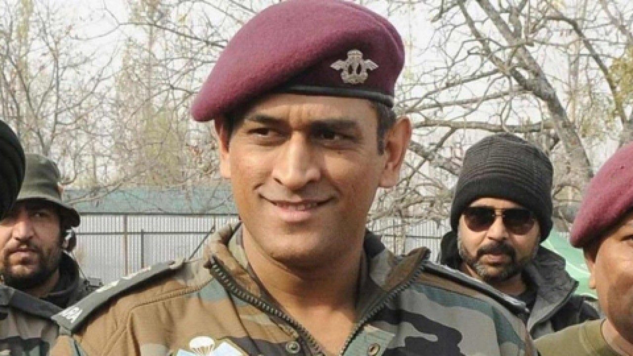 MS Dhoni likely to unfurl tricolour in Leh on Independence Day