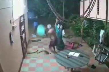 Watch: Tamil Nadu's elderly couple fights back armed robbers with chair, slippers