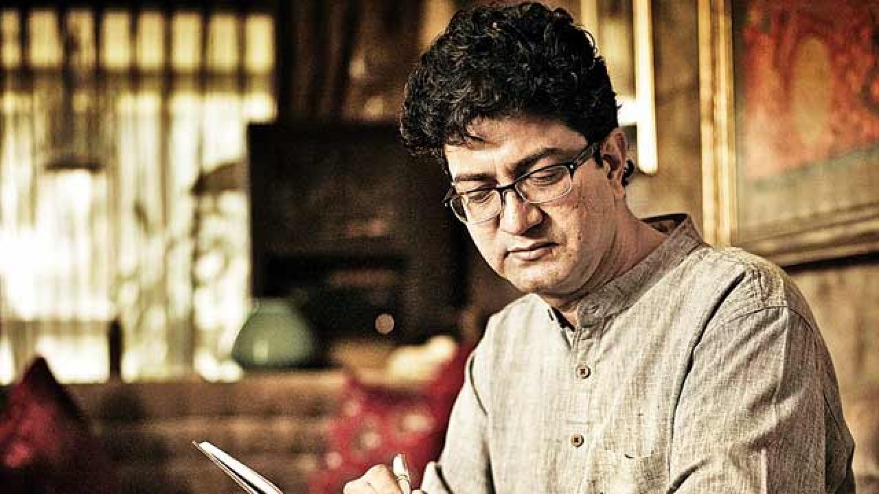 Prasoon Joshi birthday: Lesser-known facts about common man’s poet