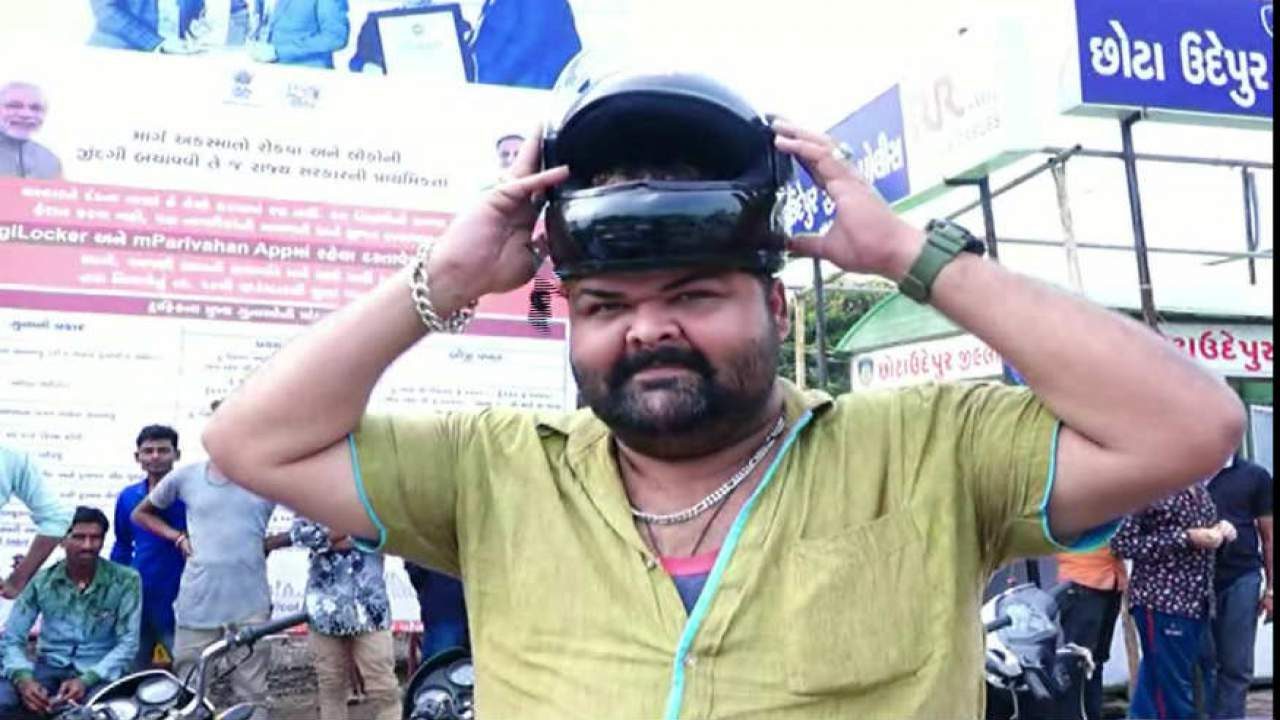 Gujarat: Man without helmet escapes fine; convinces cop "head too big to fit in"