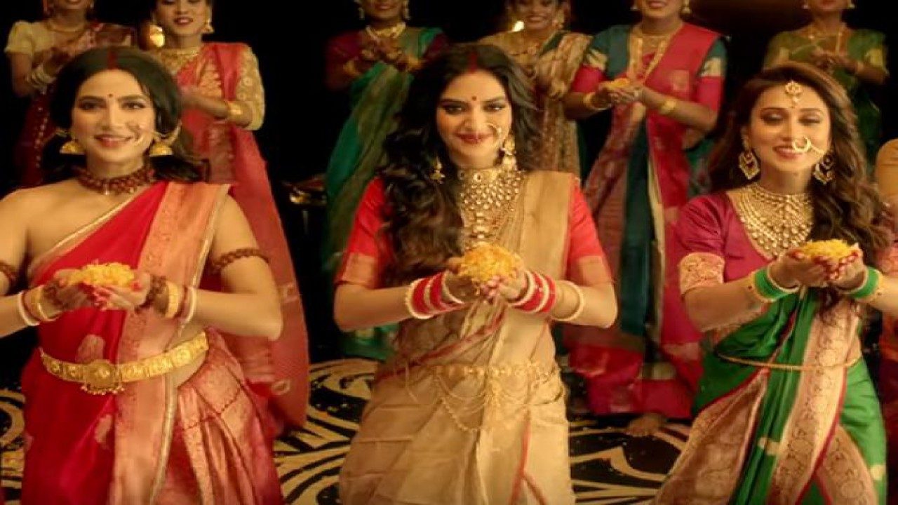 Lok Sabha MPs Nusrat Jahan and Mimi Chakraborty’s dance on Durga Puja theme song goes viral!