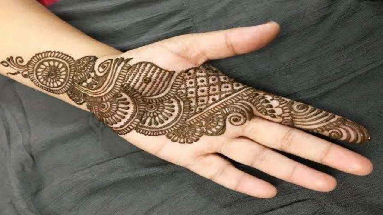 Diwali 2020 latest mehendi design: From Traditional Mehandi to Arabic Henna Patterns for this Deepavali here