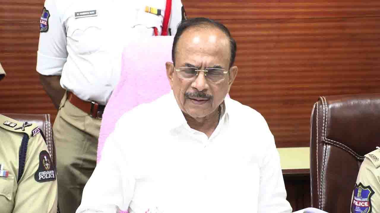 Victim should have called police: Telangana Home Minister