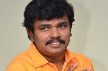 Tollywood actor Sampoornesh Babu and his family injured in car accident