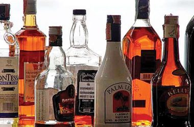 Delhi: Liquor consumption reaches record high, 1000 cr spent on last December