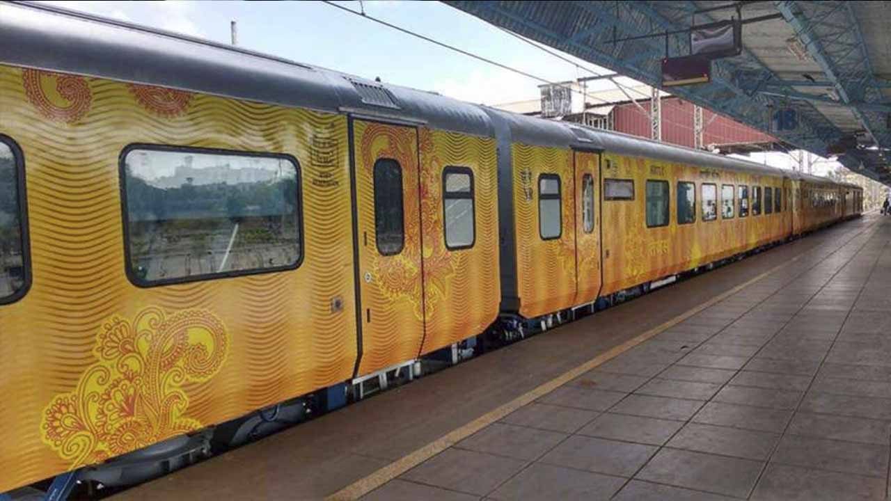 IRCTC's second train, Ahmedabad-Mumbai Tejas Express, flagged off