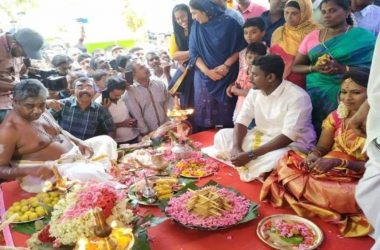 Kerala mosque hosts Hindu couple's wedding, CM lauds move