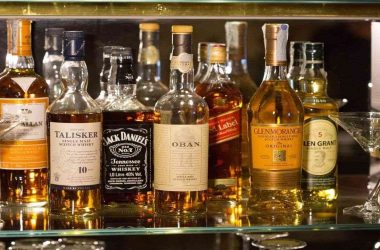 Good news for booze lovers! Here's when Delhi will reopen liquor shops amid lockdown