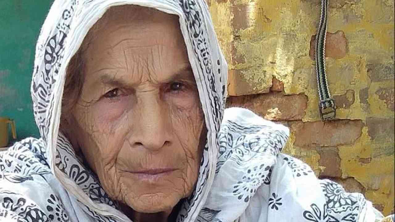 Delhi Violence: Elderly woman choked to death after she was trapped in fire set by mob