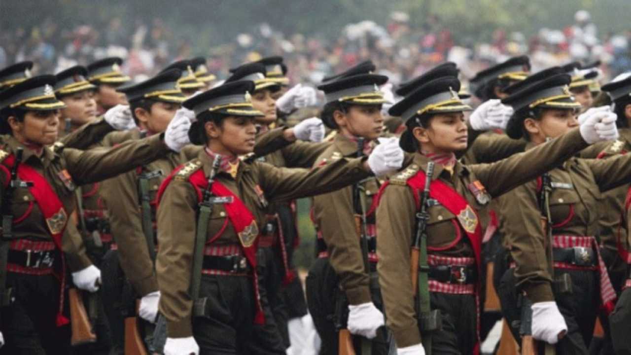 Army soldiers not ready to take command from women officers, center argues in SC
