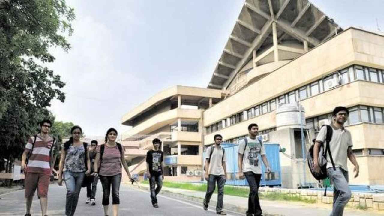 IIT Delhi cancels classes, IIM Ahmedabad defers convocation