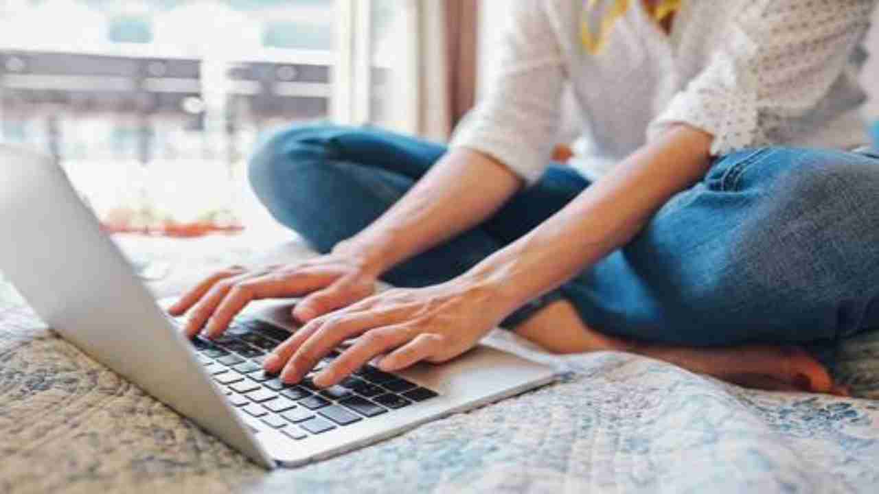 COVID-19 lockdown: Here's why you should avoid sitting on bed while working from home