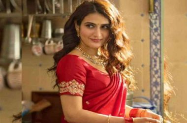 Fatima Sana Shaikh's all new desi look for her latest film is not to miss